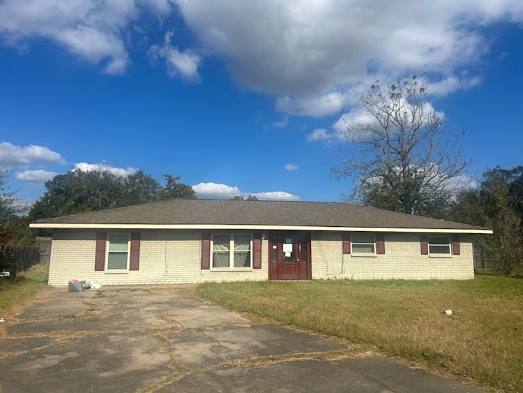 105 Leahy Dr Lafayette, LA 70506, Lafayette County