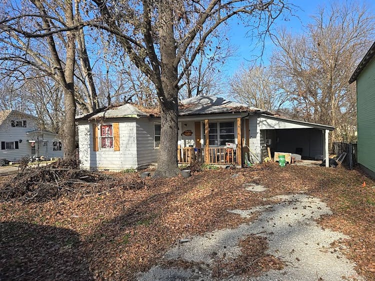 107 West Benton Street Clinton, MO 64735, Henry County