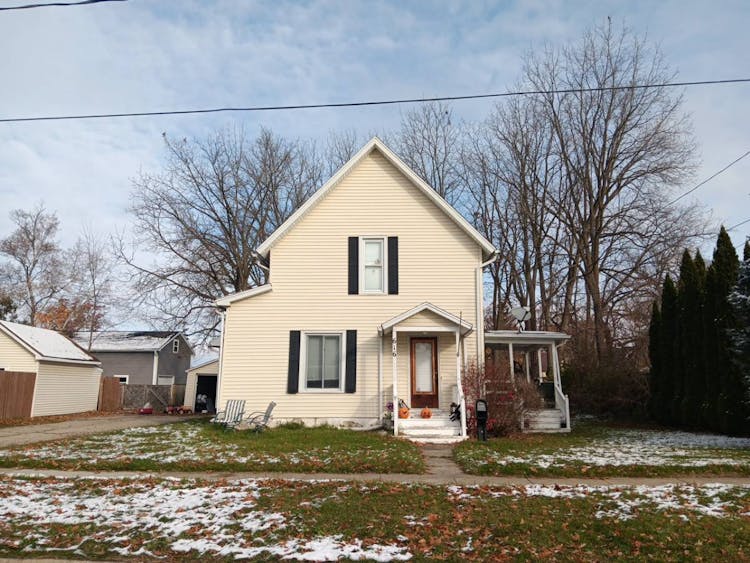 616 Lee St Owosso, MI 48867, Shiawassee County