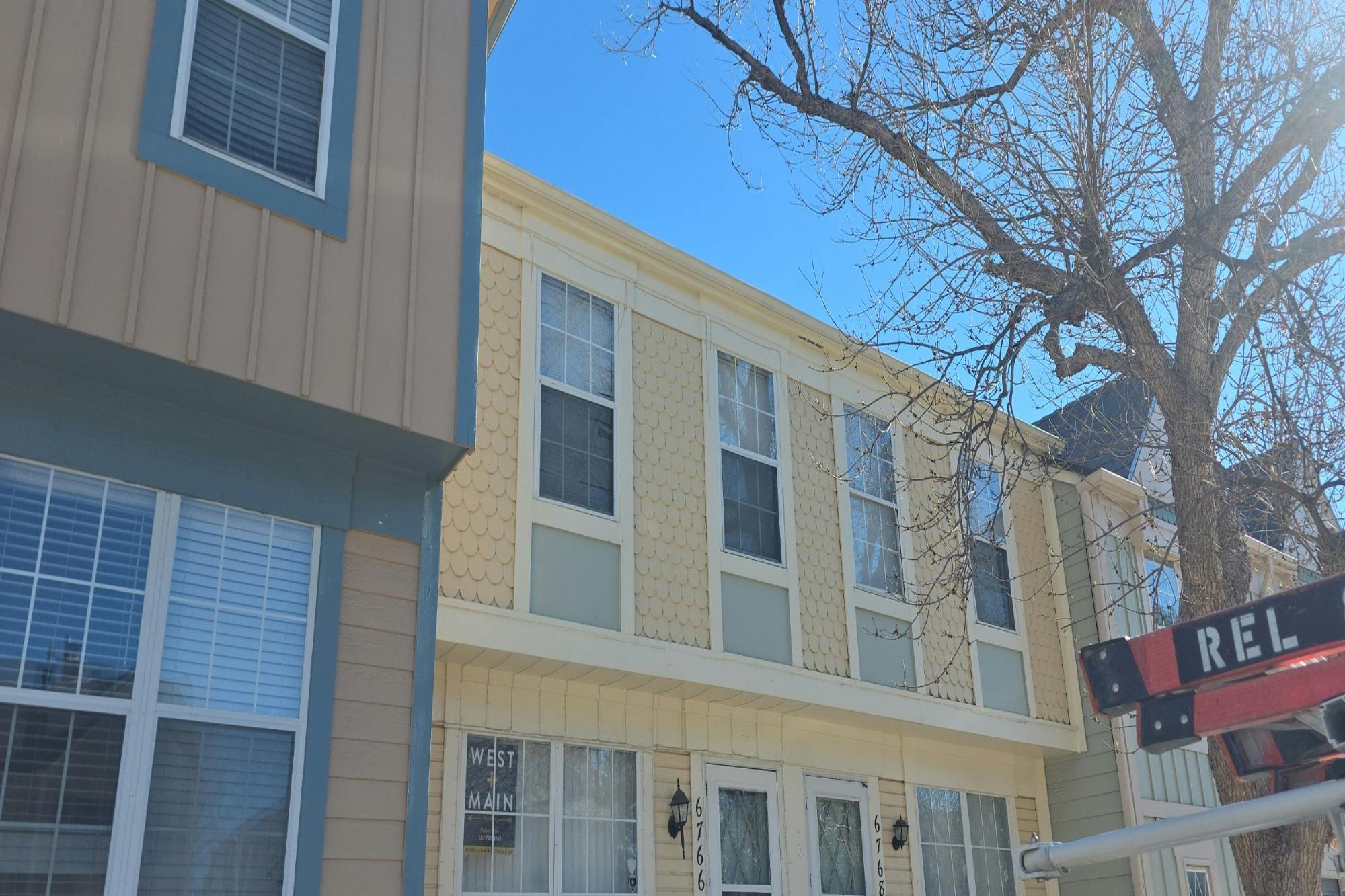 Holland Way, Littleton, CO 80128