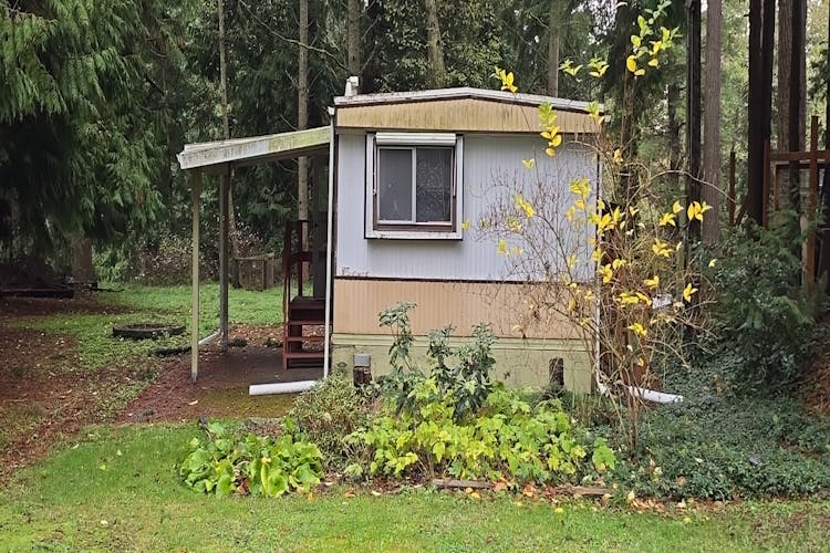 7883 Guemes Ave Clinton, WA 98236, Island County