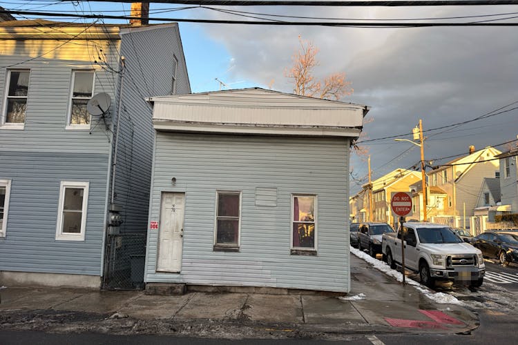 78 -80 Wayne Ave Paterson, NJ 07522, Passaic County