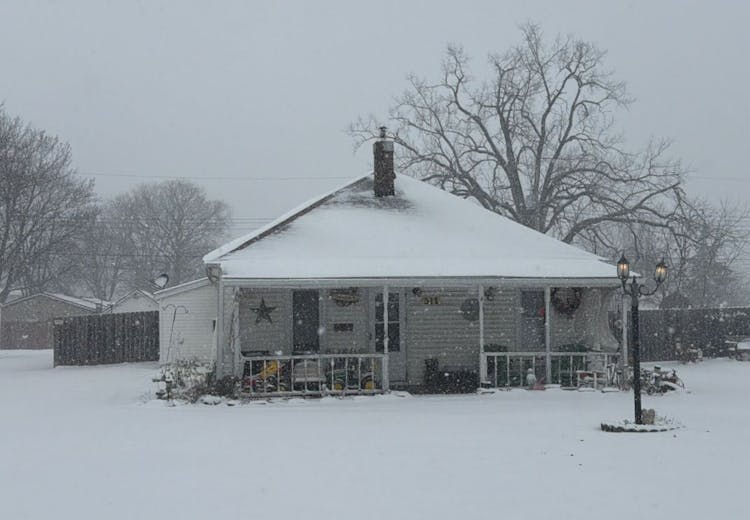 511w Jackson St Paris, IL 61944, Edgar County