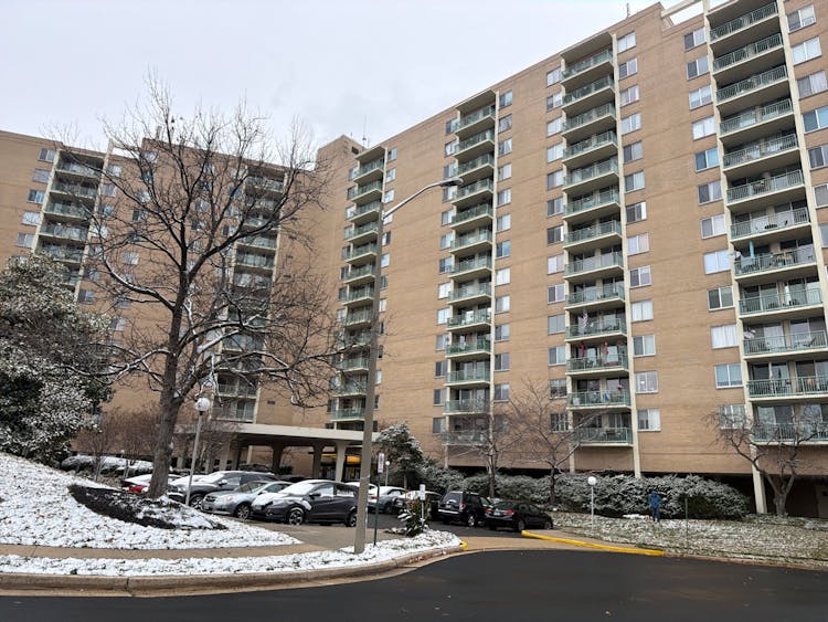 501 Slaters Ln Unit 513 Alexandria, VA 22314, Alexandria City County