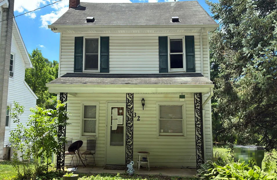 32 S Beaver St Felton, PA 17322, York County