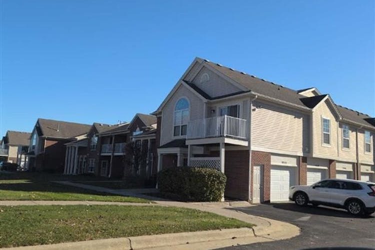 28324 Adler Park Dr S Chesterfield, MI 48051, Macomb County