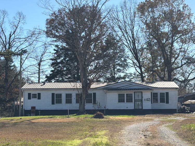 1660 Candy Owens Rd. Moscow, TN 38057, Fayette County