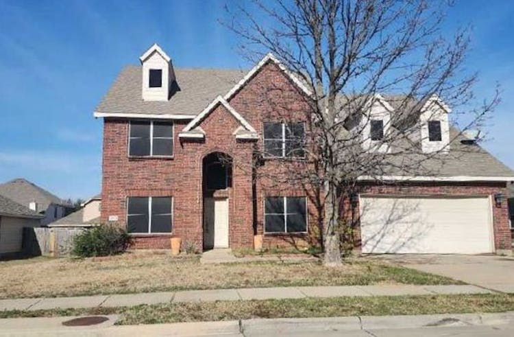 2713 Clubhouse Dr Denton, TX 76210, Denton County