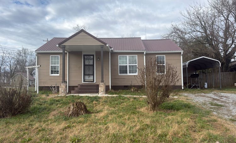 214 W Coffee Street Tullahoma, TN 37388, Coffee County