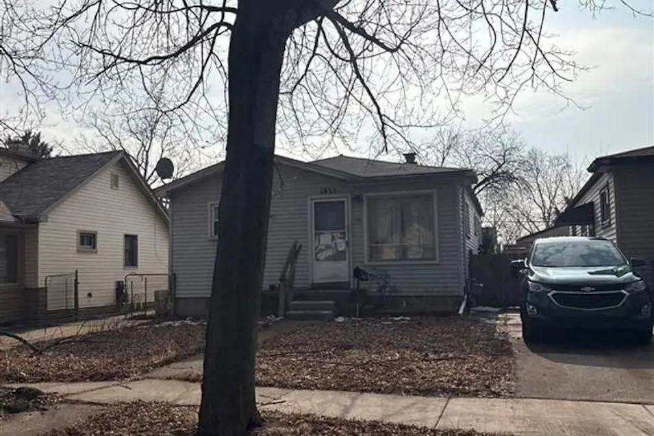 1835 Euclid St Lincoln Park, MI 48146, Wayne County