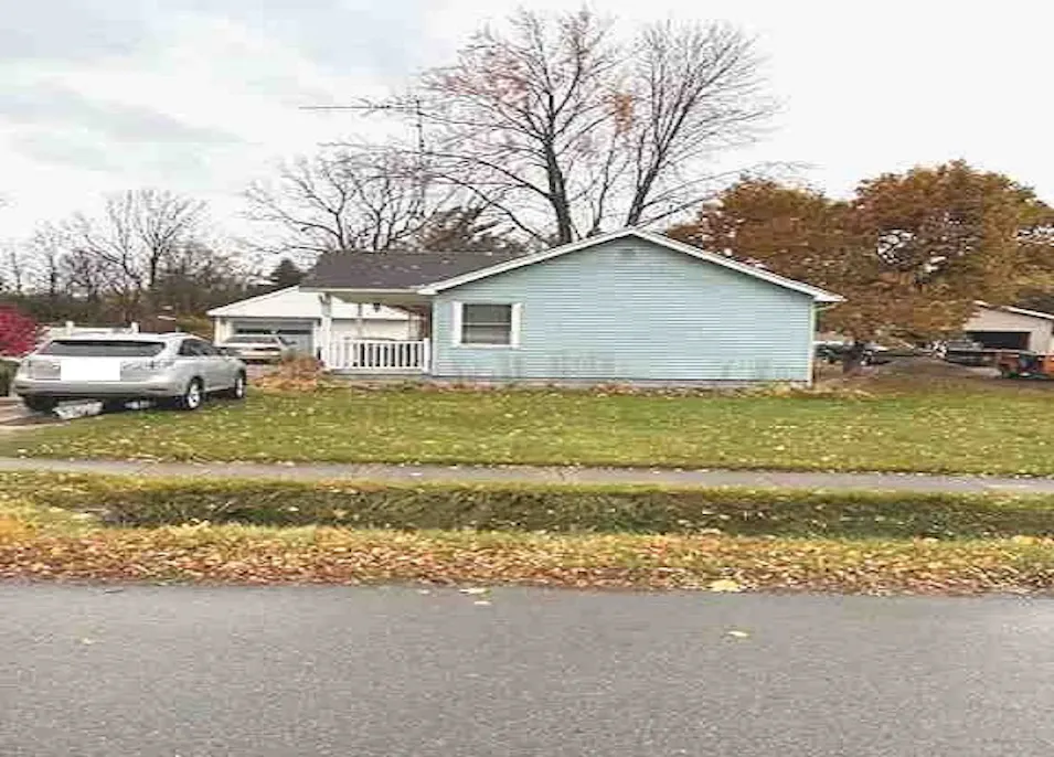 2296 Russell St Grand Blanc, MI 48439, Genesee County