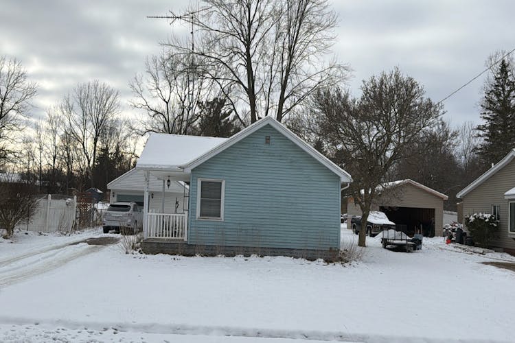 2296 Russell St Grand Blanc, MI 48439, Genesee County