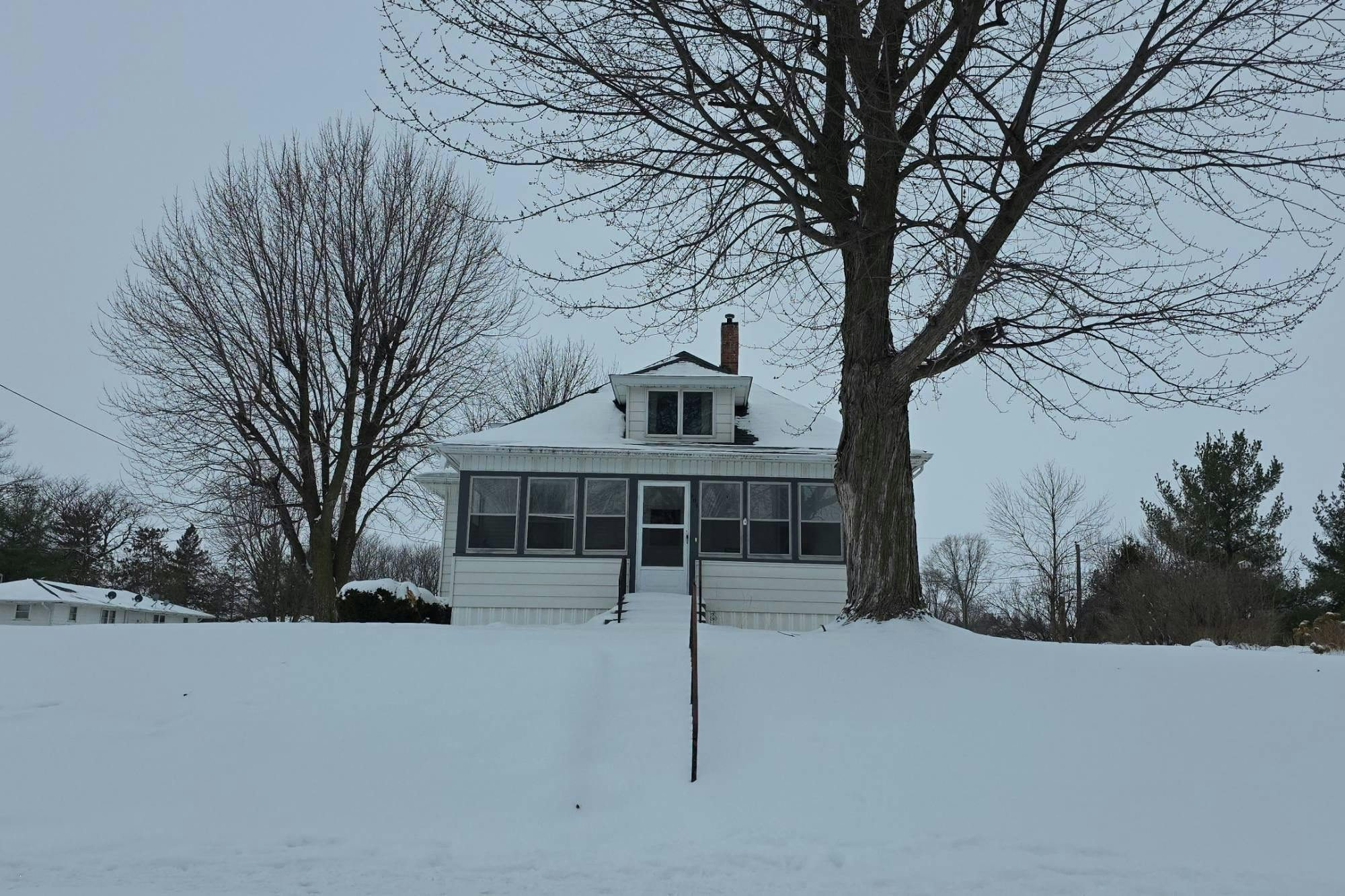 6th St, Goodhue, MN 55027