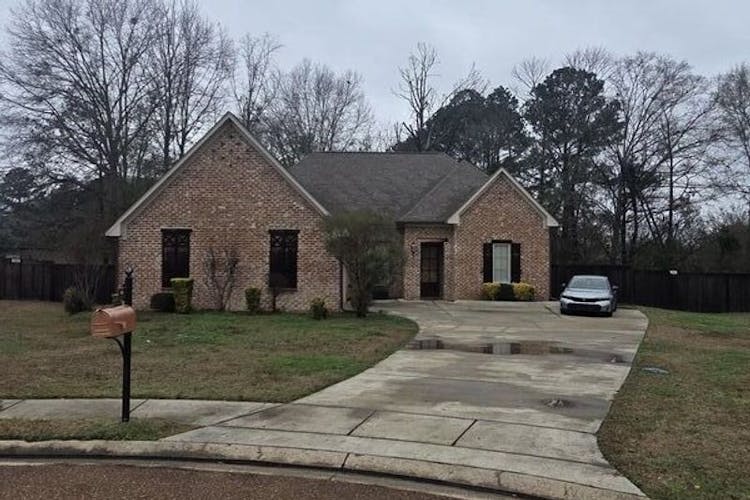 49 Waterstone Way Clinton, MS 39056, Hinds County