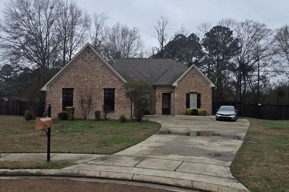 49 Waterstone Way Clinton, MS 39056, Hinds County