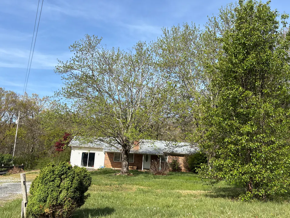 9839 W Pine Street Lowgap, NC 27024, Surry County