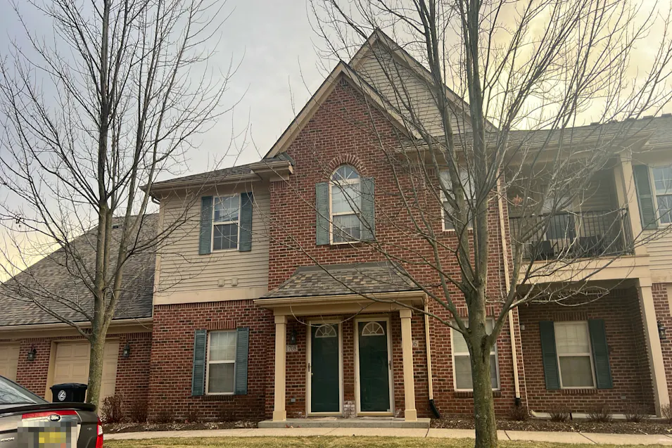 11708 Farmington Rd Livonia, MI 48150, Wayne County