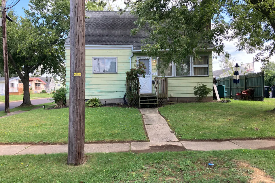 2915 Woodridge St Akron, OH 44314, Summit County