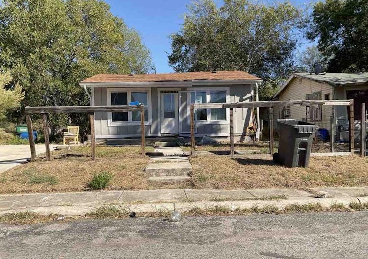 403 Rotary San Antonio, TX 78202, Bexar County