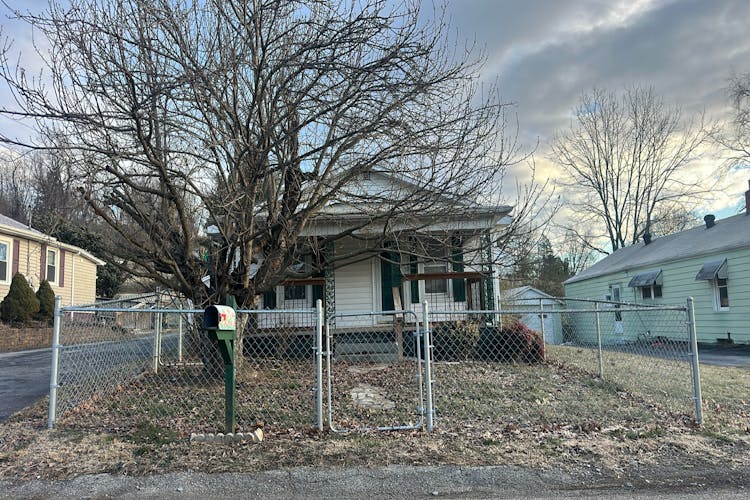 569 Vance Street Bristol, VA 24201, City of Bristol County