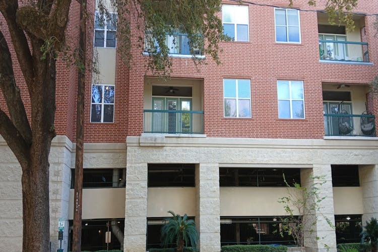 300 St Joseph Parkway Apt 109 Houston, TX 77002, Harris County