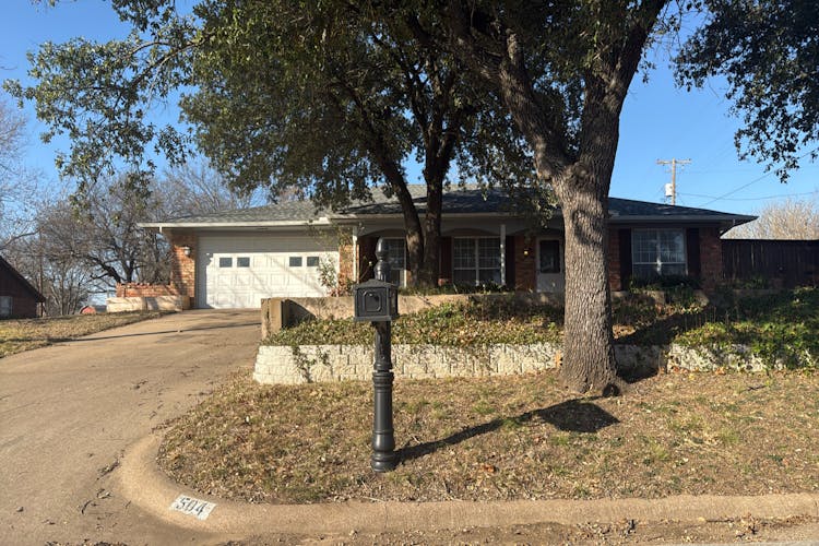 504 Rolling Hills Dr Midlothian, TX 76065, Ellis County