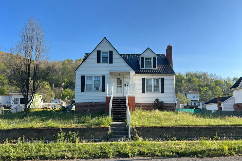1911 4th Street Richlands, VA 24641, Tazewell County