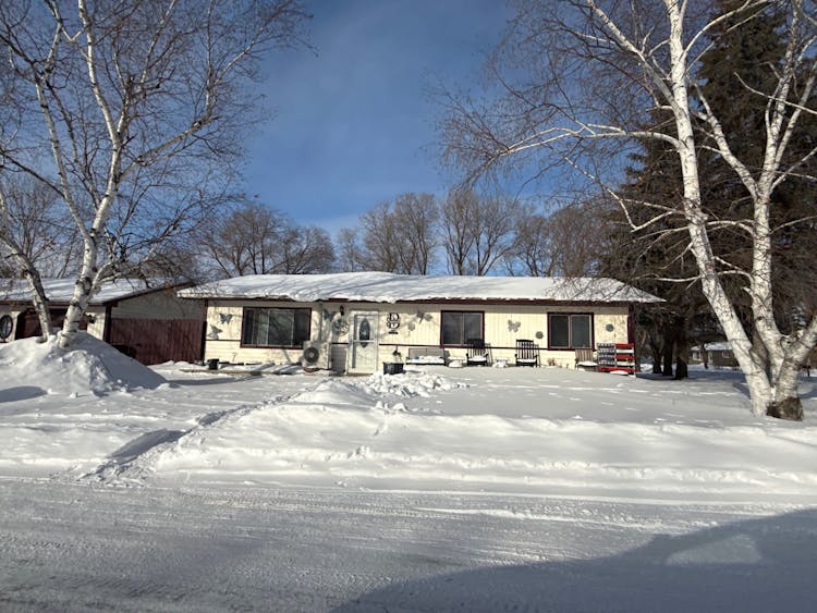 901 State Ave N Thief River Falls, MN 56701, Pennington County