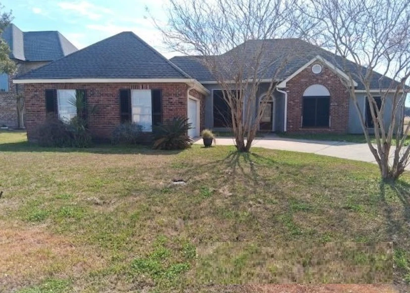 168 River Oaks Dr