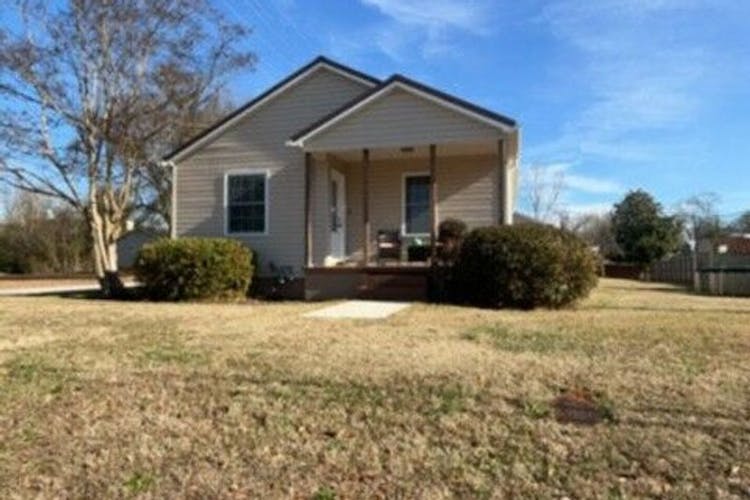 1000 Overbrook Dr Seneca, SC 29678, Oconee County