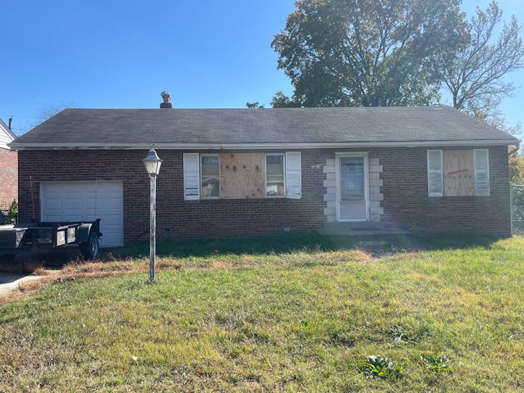 9238 Riverwood Dr Saint Louis, MO 63136, St. Louis County