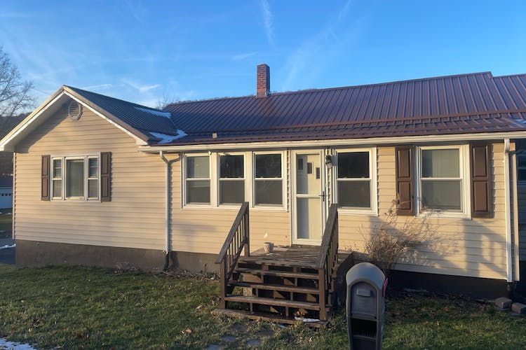 178 16th St. Rainelle, WV 25962, Greenbrier County
