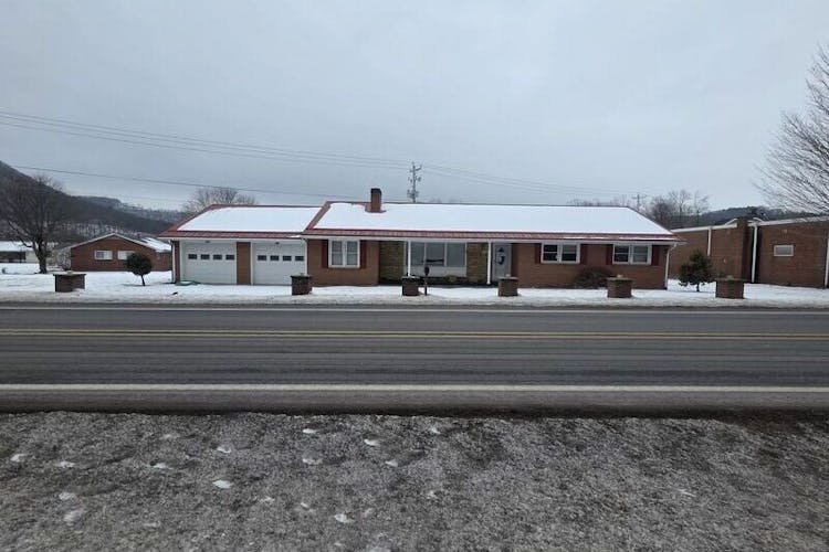 187 Water Street Peterstown, WV 24963, Monroe County