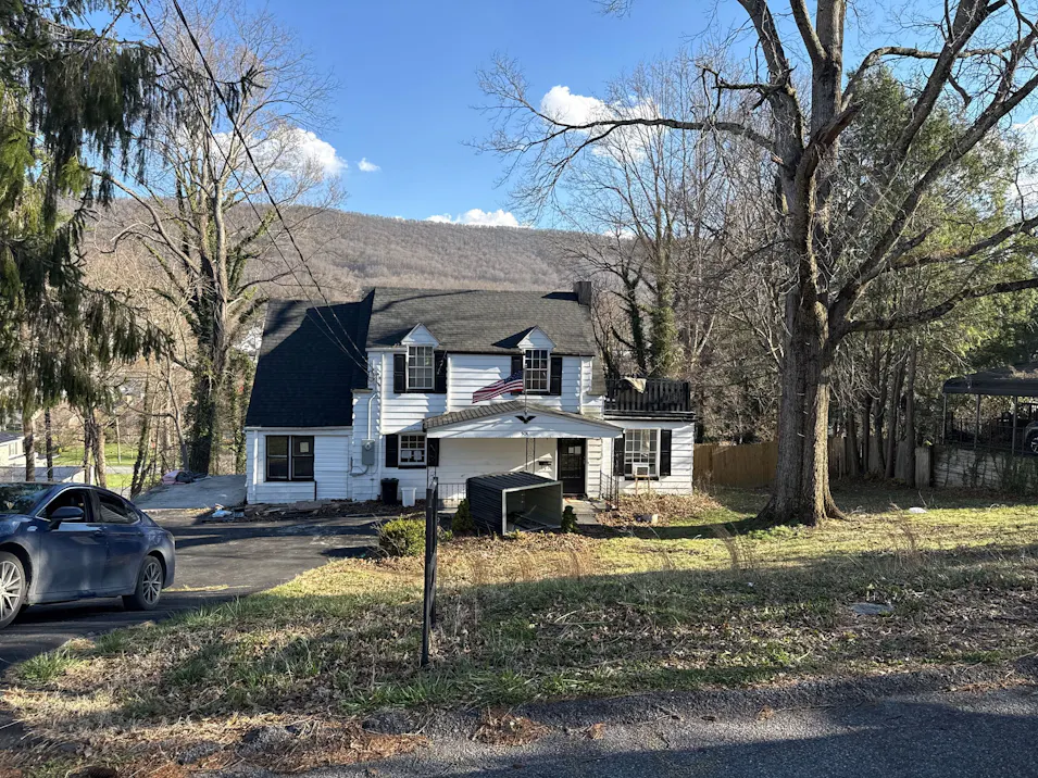 504 Monterey Hl Bluefield, WV 24701, Mercer County