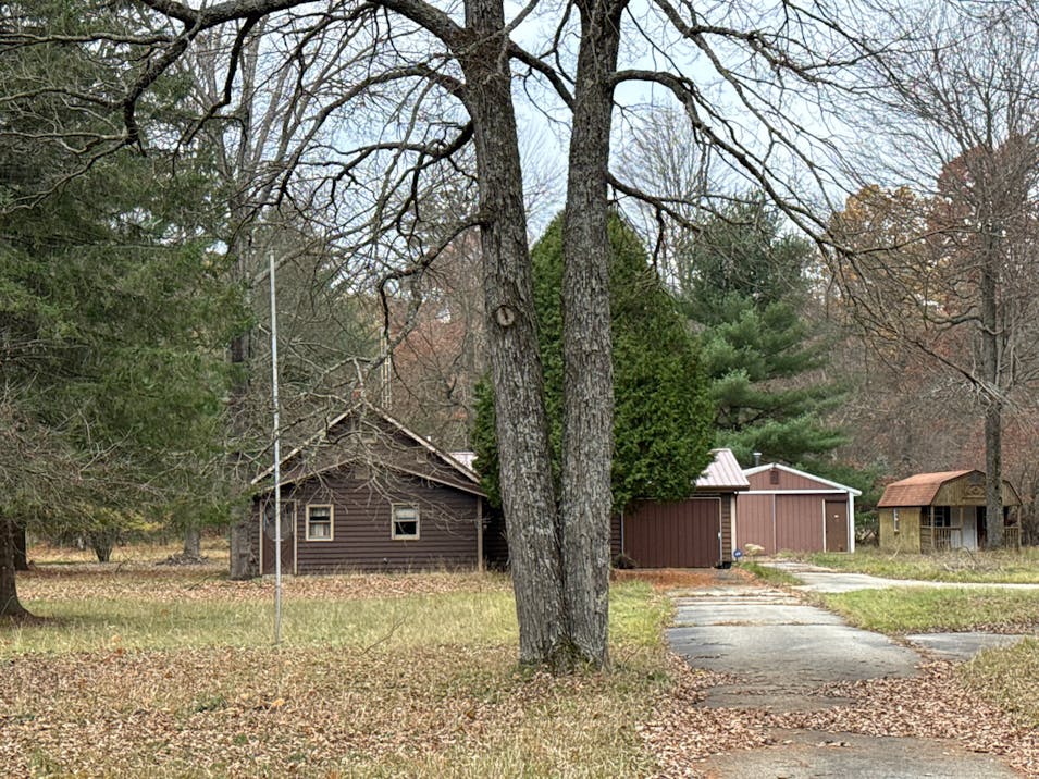 4665 N Evergreen Dr White Cloud, MI 49349, Newaygo County