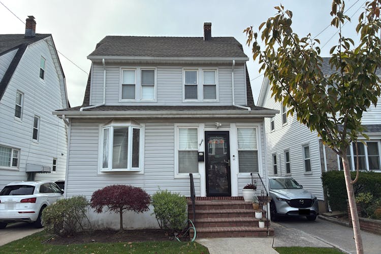 20 West Oxford Street Valley Stream, NY 11580, Nassau County