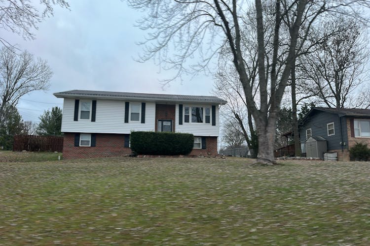 118 Greenmeadow Ln Jonesborough, TN 37659, Washington County