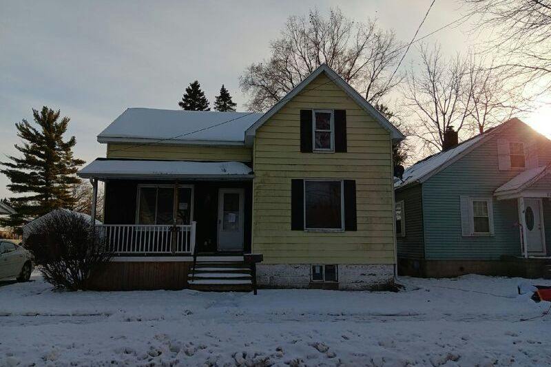 Borton Ave, Essexville, MI 48732