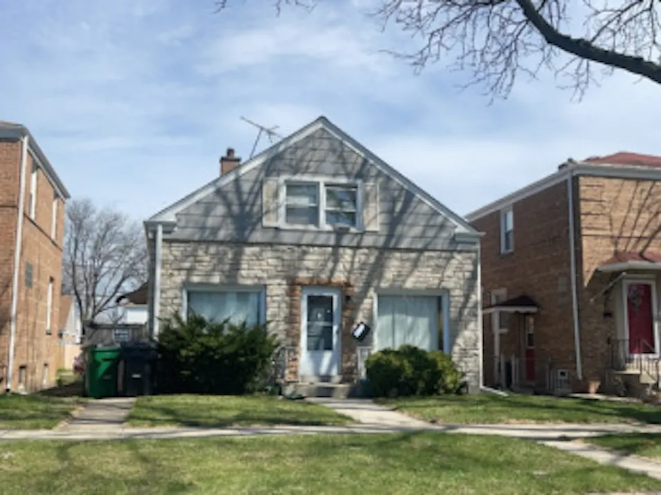 751 Manchester Ave Westchester, IL 60154, Cook County