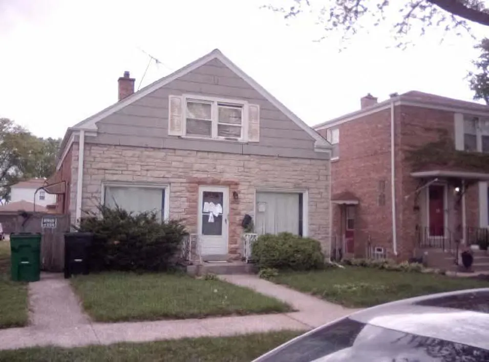 751 Manchester Ave Westchester, IL 60154, Cook County