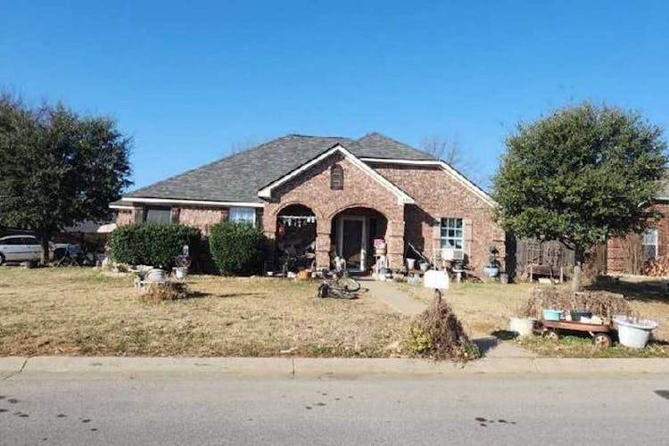 820 Meadowview Ct Aubrey, TX 76227, Denton County