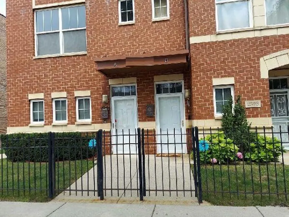 2306 E 71st St Apt A Chicago, IL 60649, Cook County