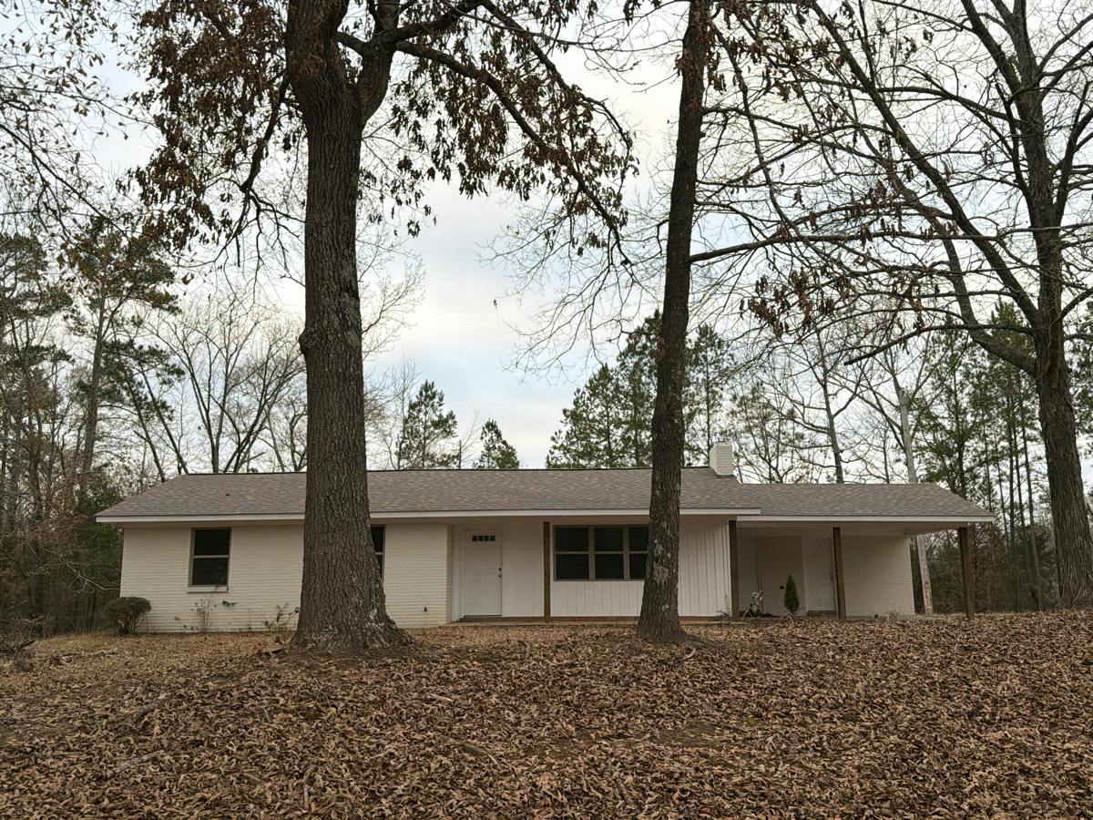 Seale Bnd, Pontotoc, MS 38863