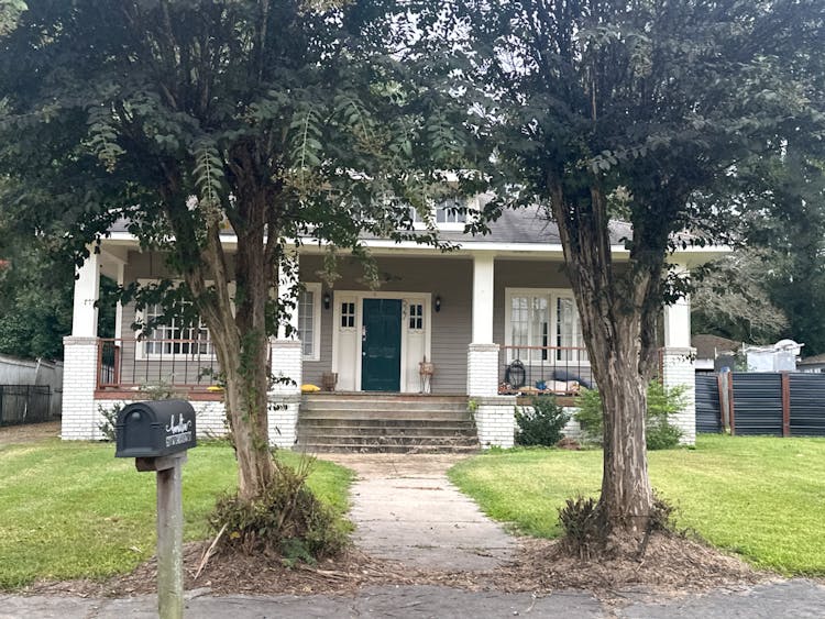 527w Chickasaw St Brookhaven, MS 39601, Lincoln County