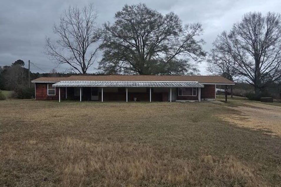 4153 Highway 98 E McComb, MS 39648, Pike County