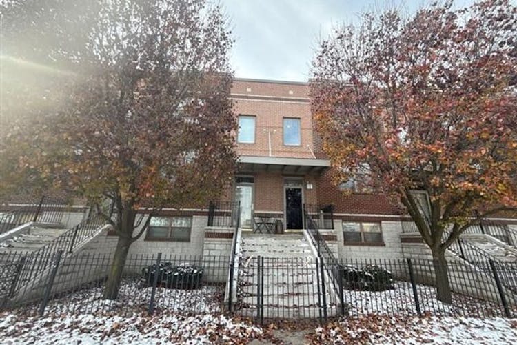 7721 Woodward Ave Detroit, MI 48202, Wayne County