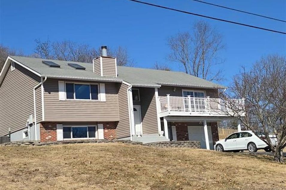 1802 Deer Run Trail Pacific, MO 63069, Jefferson County