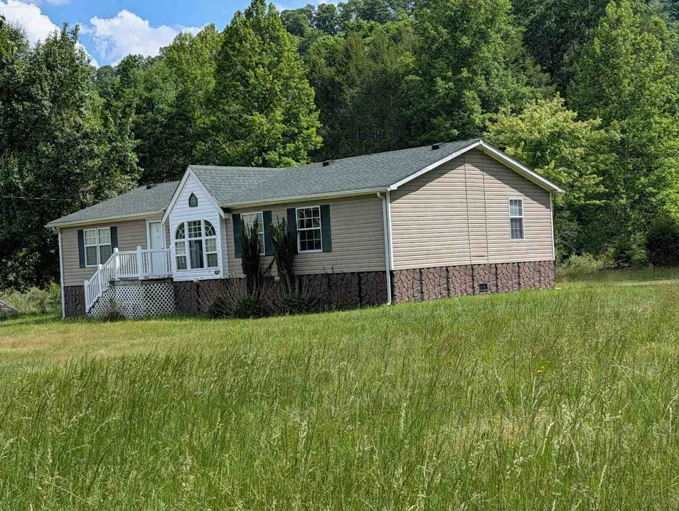 3229 Big Stoney Creek Rd Dungannon, VA 24245, Scott County