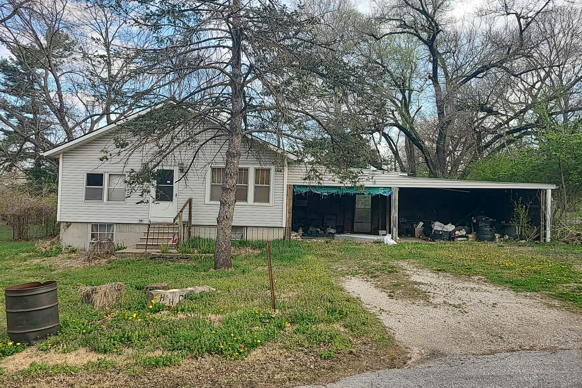 3412 S 11th Street Rd  