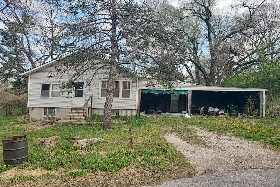 3412 S 11th Street Rd St. Joseph, MO 64503, Buchanan County